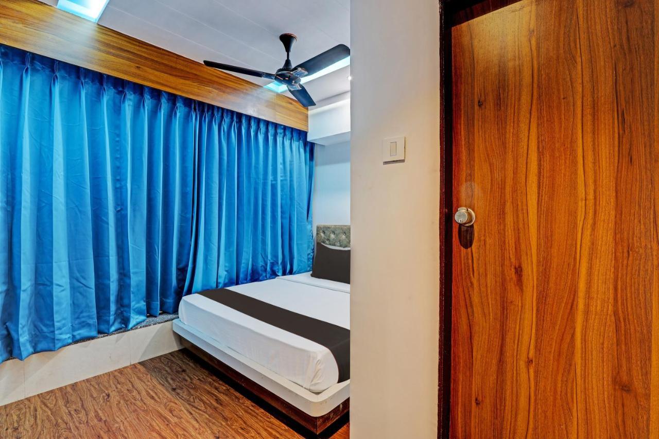 Collection O Hotel Swarg Surat Exterior foto